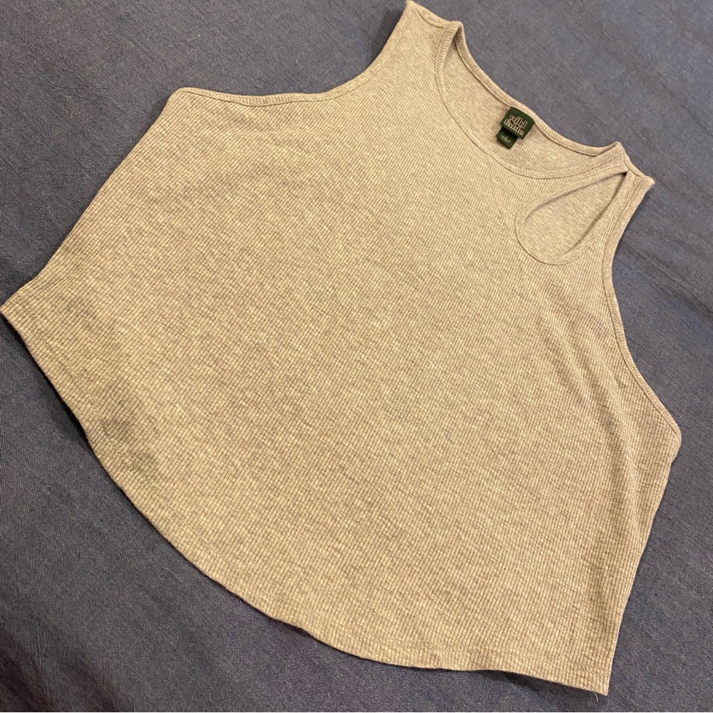 Gray Ribbed Cropped Top - Picture 4 of 5